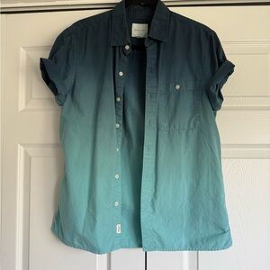 American Eagle Outfitters Teal Gradient Short-Sleeve Button-Down Shirt
